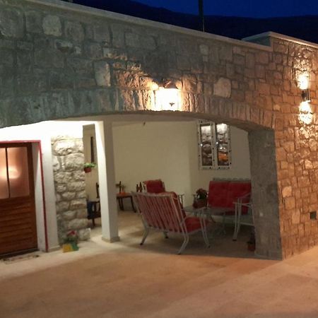 Stone House In Buljarica Vila Petrovac Exterior foto