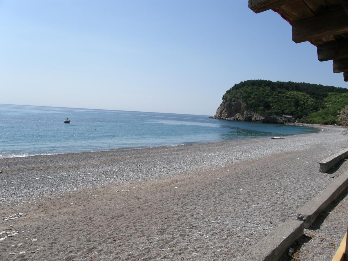 Stone House In Buljarica Vila Petrovac Exterior foto